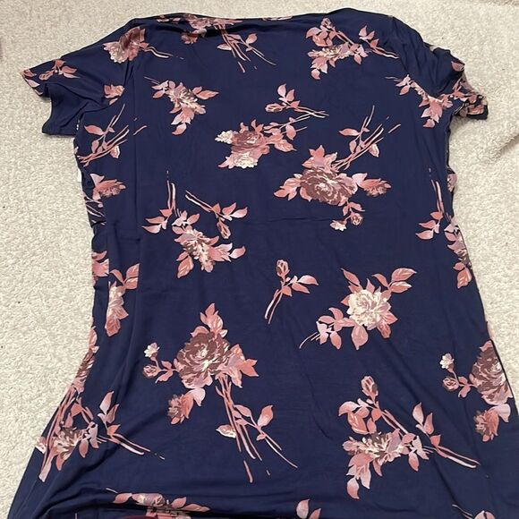 NWT- Torrid - 1, 2 or 3. Maternity Nursing Tee - Picture 2 of 7